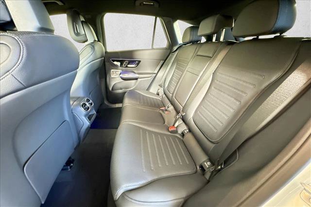 New 2026 Polar White Mercedes-Benz GLC 300 image 50