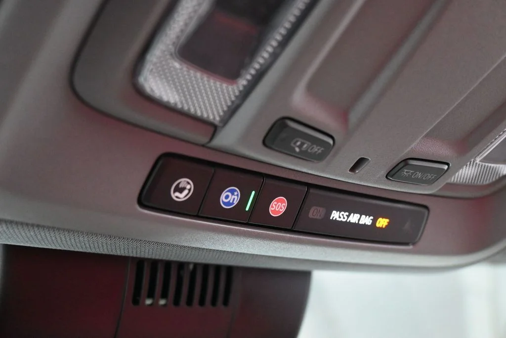 Used 2022 Black Chevrolet Custom image 23