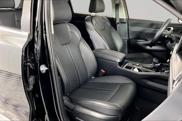 Used 2026 Black Kia S image 29