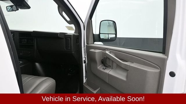 Used 2024 White Chevrolet LS image 9