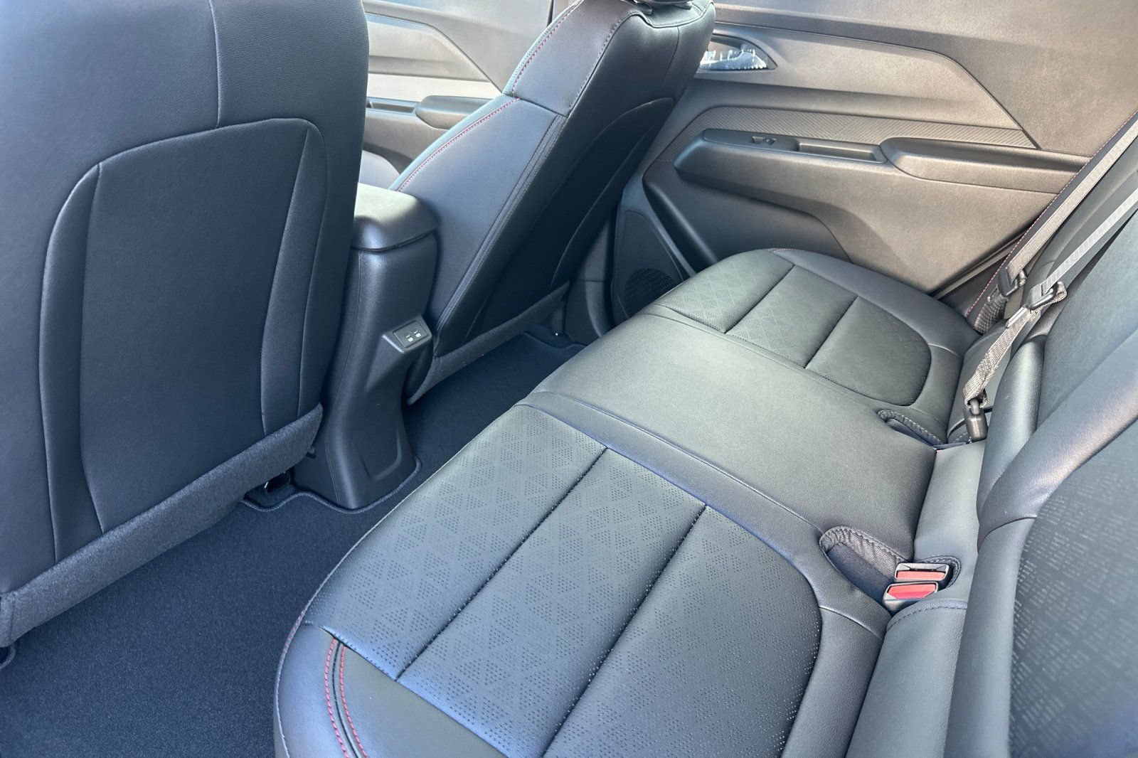 2027 Chevrolet Bolt RS - Photo 12