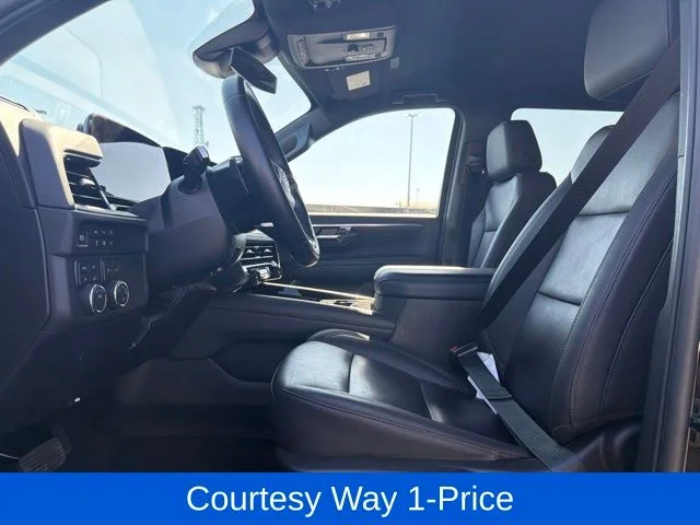 Used 2025 Black Chevrolet LT image 6