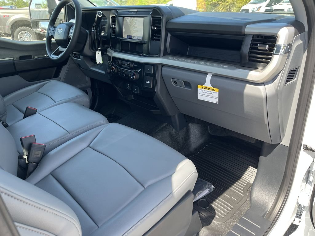2025 Ford F-250 Super Duty XL - Photo 31