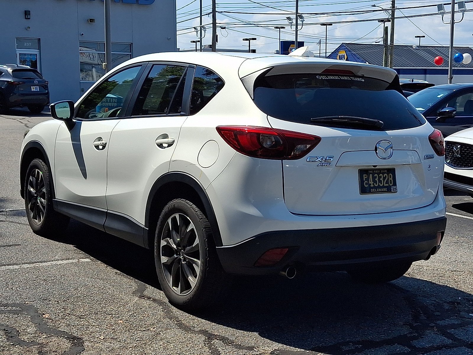 Used 2016 Crystal White Pearl Mica Mazda Grand Touring image 3