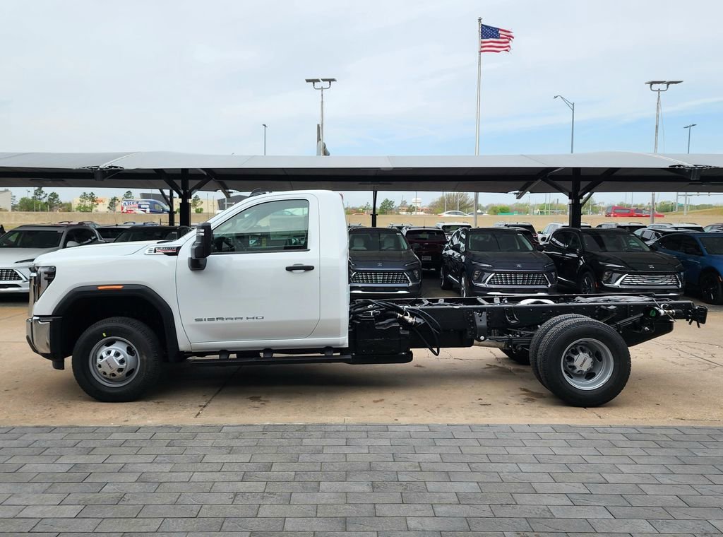 2026 GMC Sierra 3500HD Pro - Photo 6