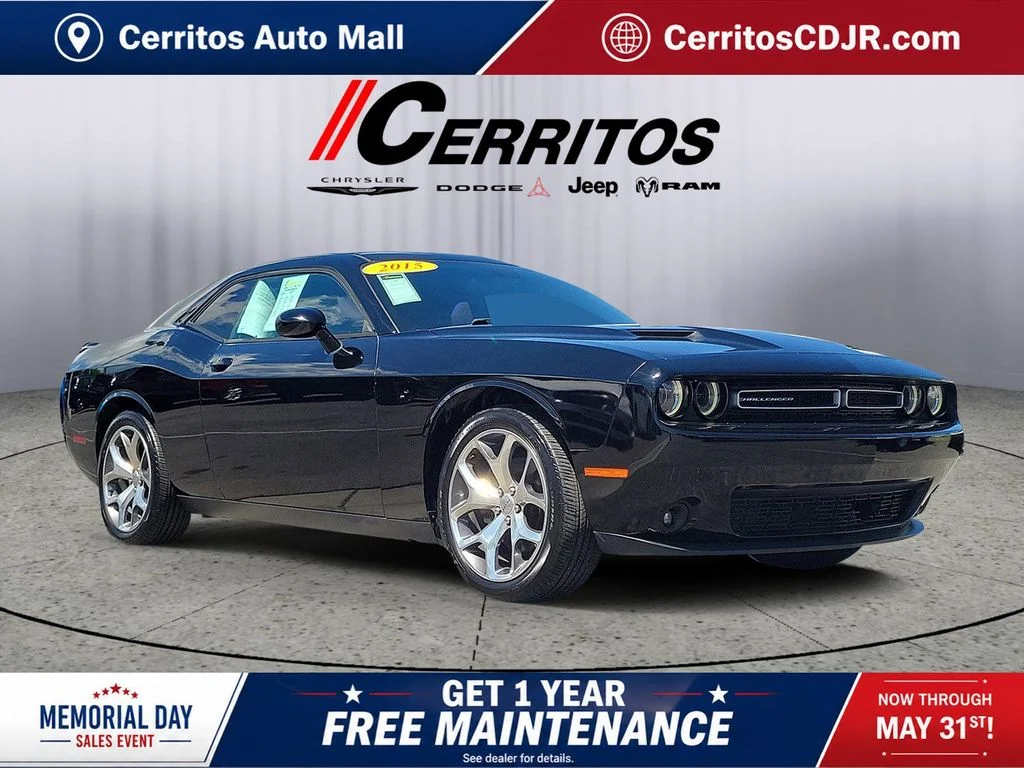 2015 Dodge Challenger SXT Plus's photo