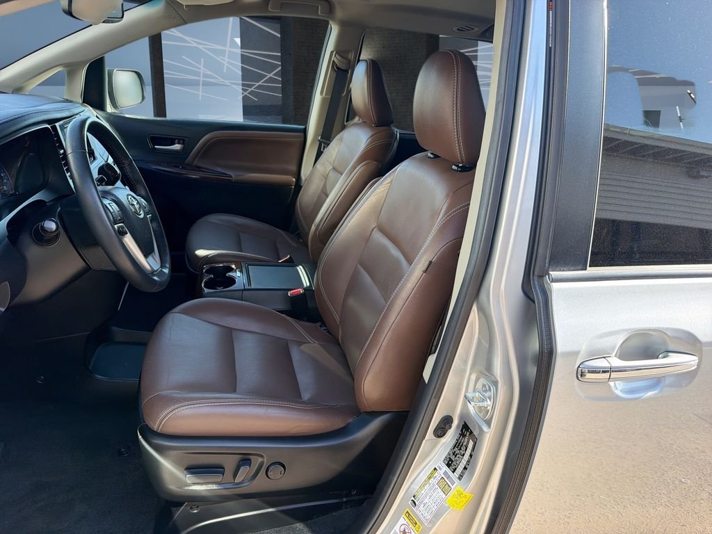 Used 2017 Silver Toyota Limited image 13
