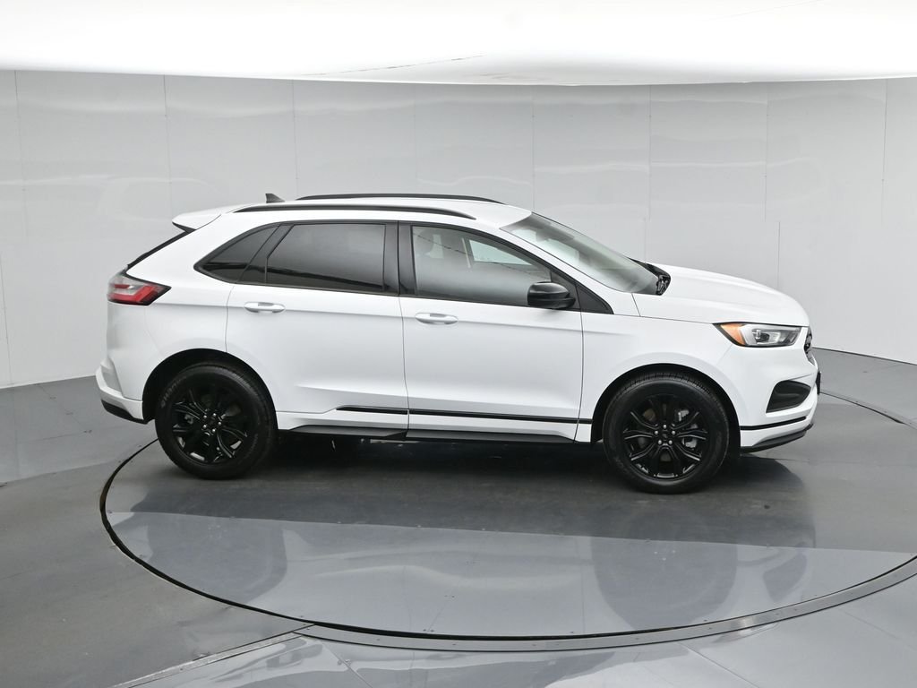 Certified Used 2022 White Ford SE image 54