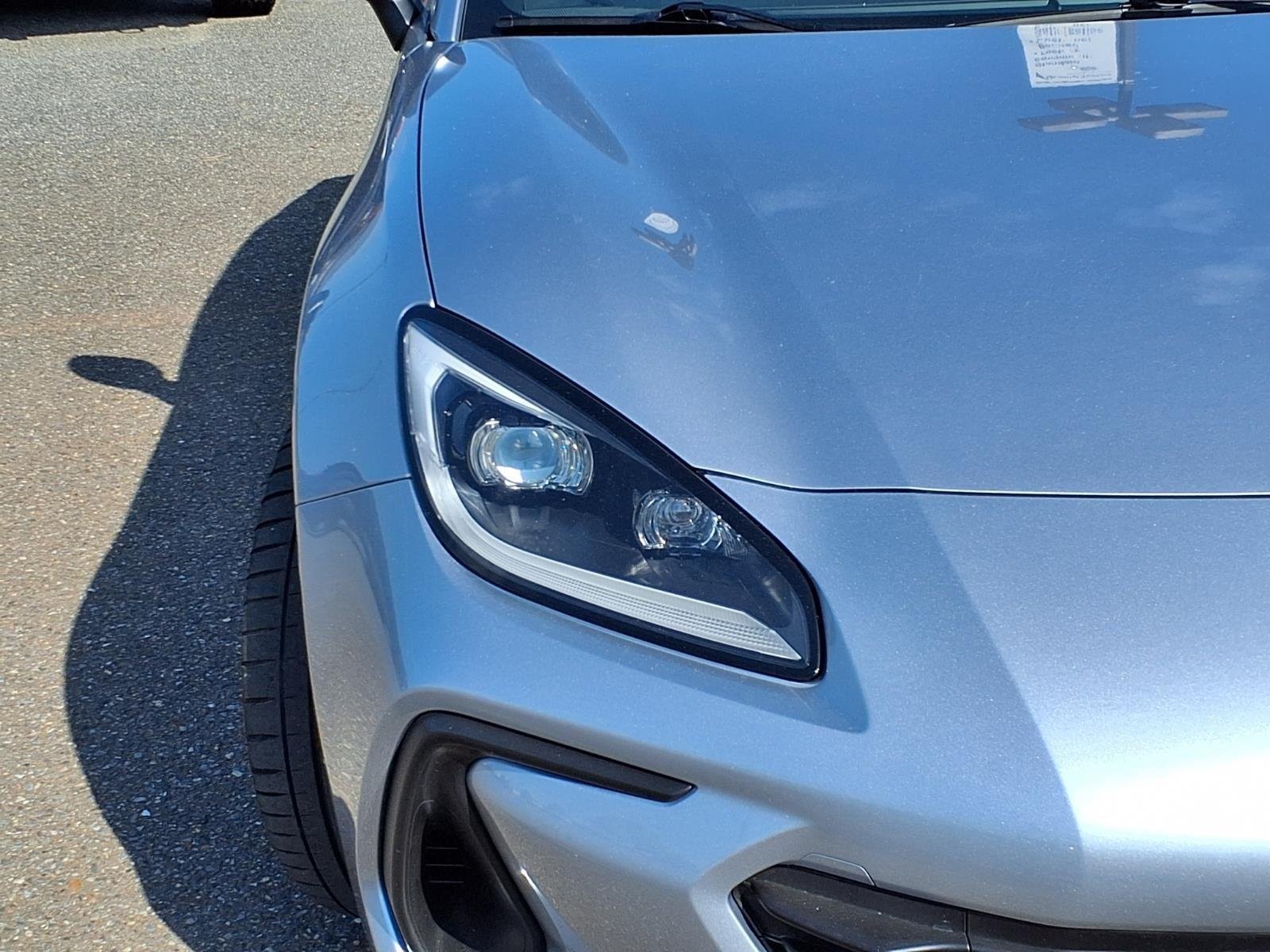 Used 2023 Ice Silver Metallic Subaru Limited image 14