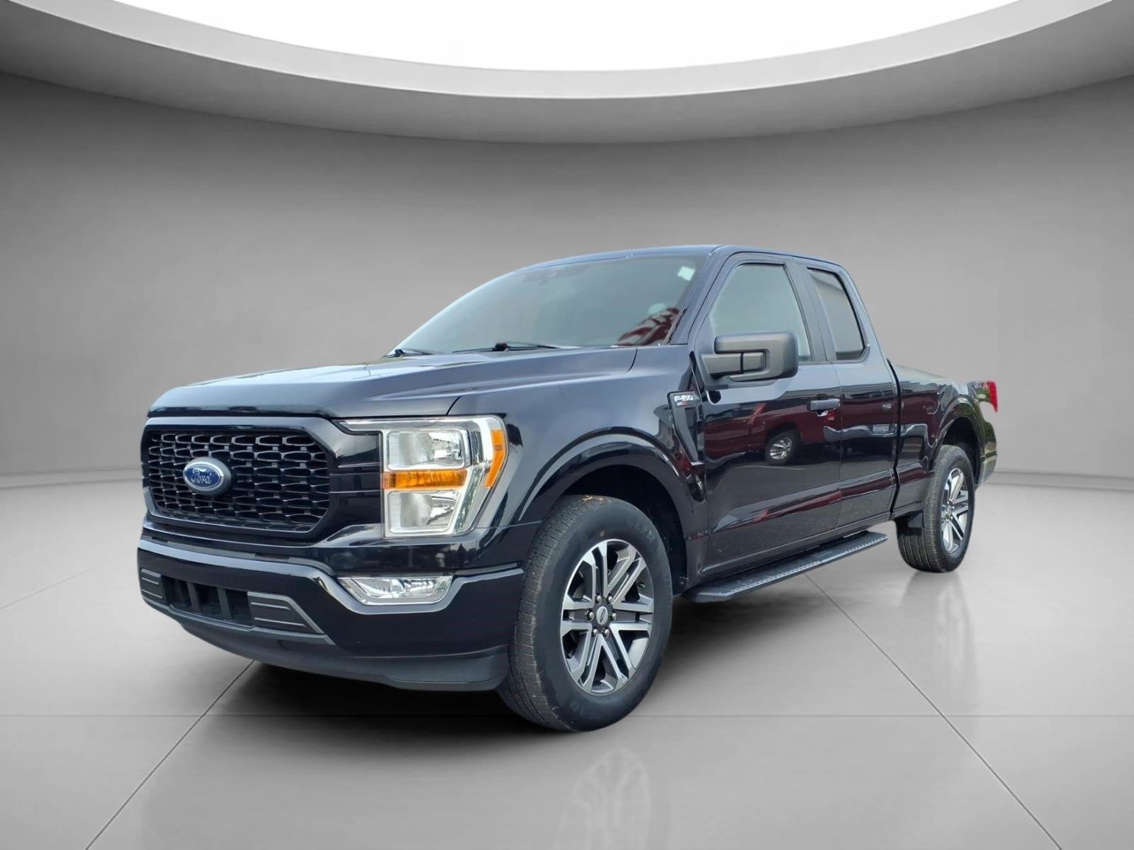 Used 2021 Agate Black Metallic Ford XL image 1