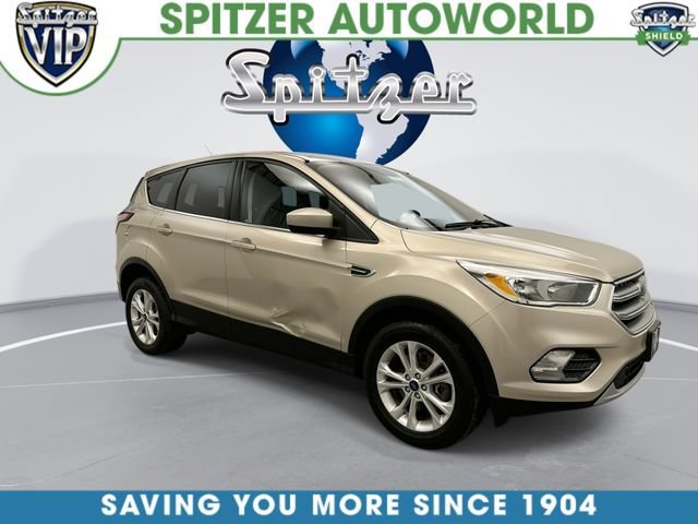Used 2017 White Ford SE image 3