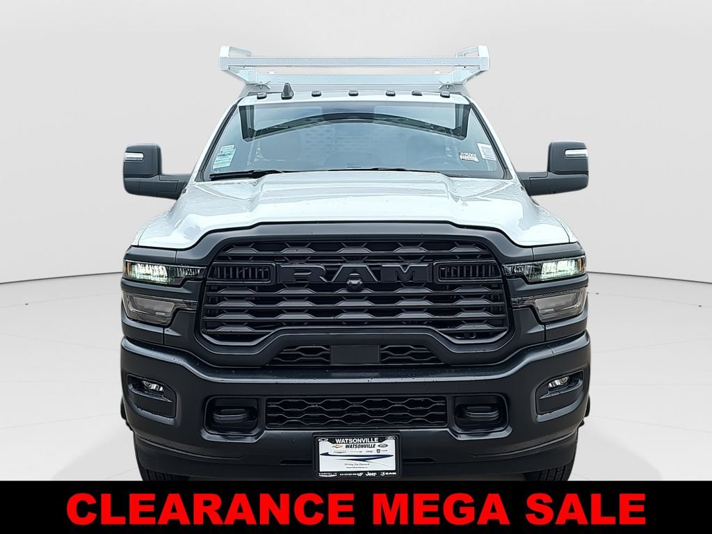 2025 RAM 3500 Chassis Tradesman - Photo 8