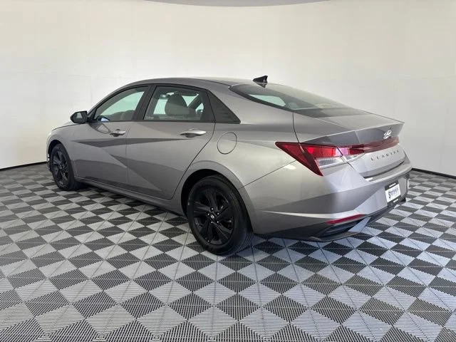 Used 2023 Gray Hyundai SEL image 32
