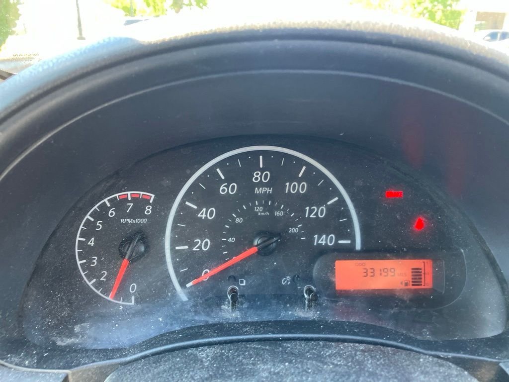 Used 2018 White Nissan 1.6 S image 11