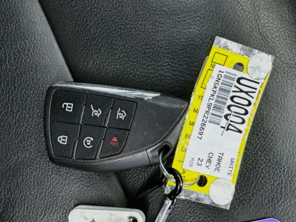 Used 2023 White Chevrolet Z71 image 38