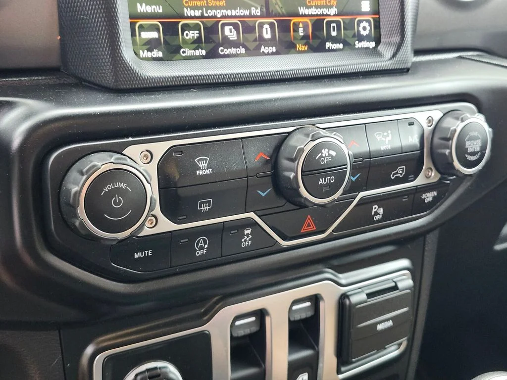 Used 2023 Green Jeep Rubicon image 17