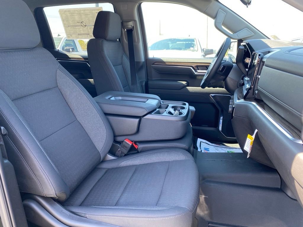 2025 Chevrolet Silverado 1500 LT - Photo 22
