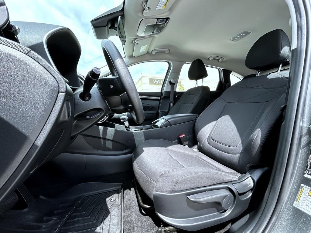 Used 2023 Gray Hyundai SE image 11