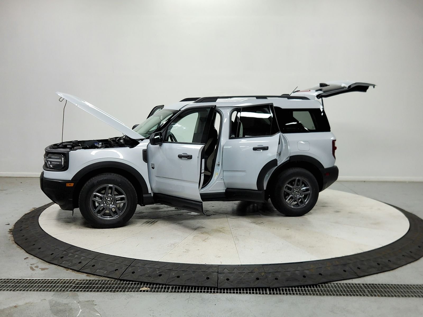 New 2026 Space White Metallic Ford Big Bend® image 13