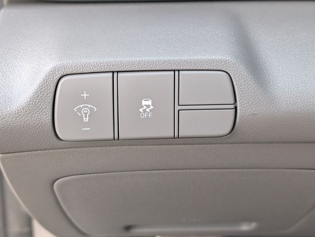 Certified Used 2025 Black Hyundai SEL Sport image 28
