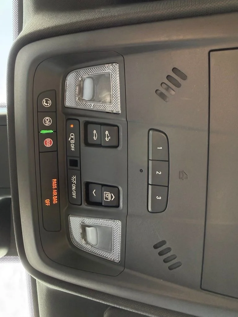 Used 2019 Red Cadillac Sport image 18