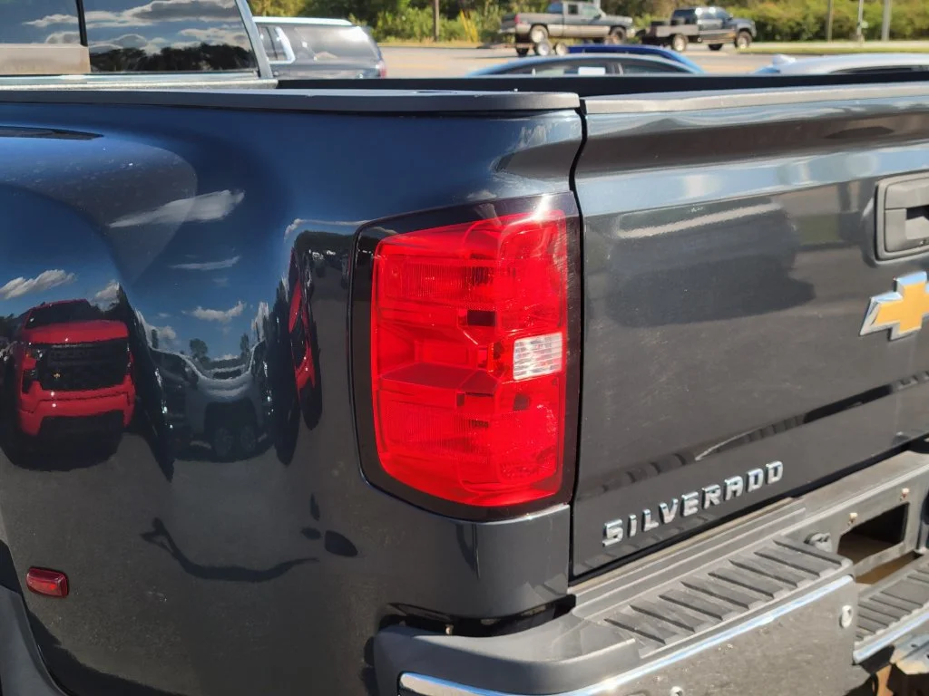 Used 2019 GRAPHITE METALLIC Chevrolet LTZ image 11