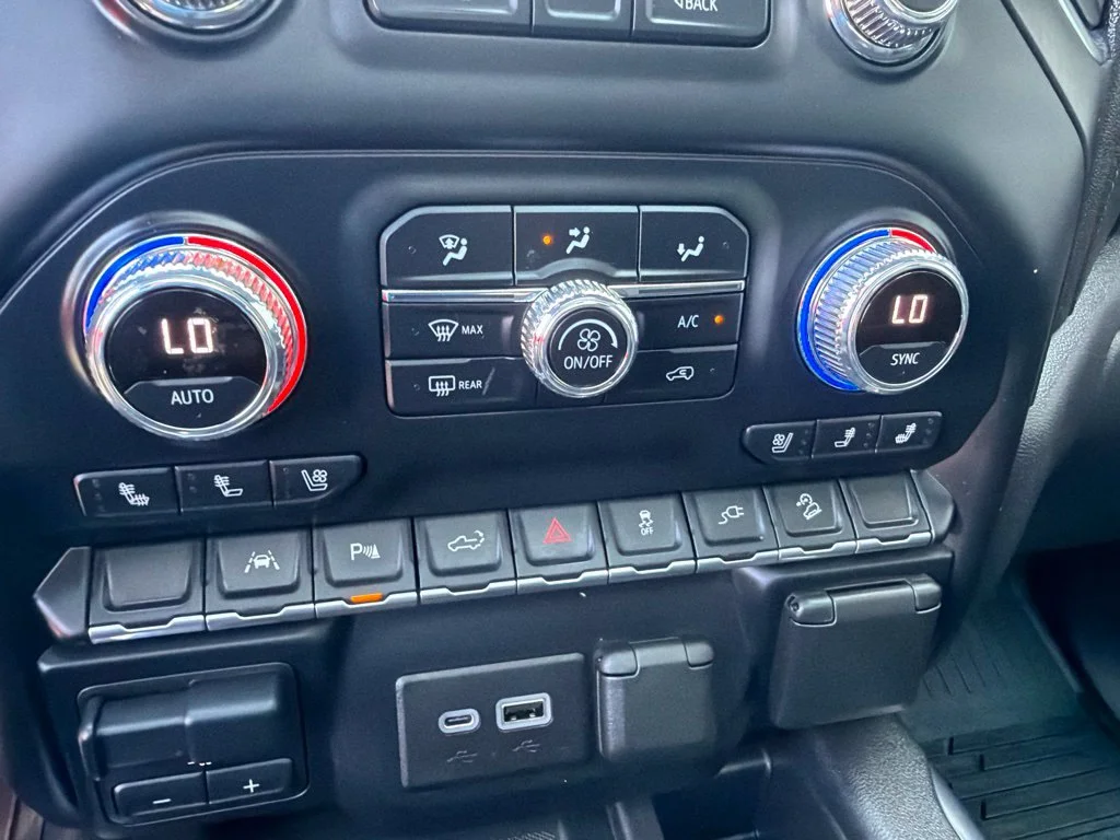 Used 2022 Summit White GMC AT4 image 19