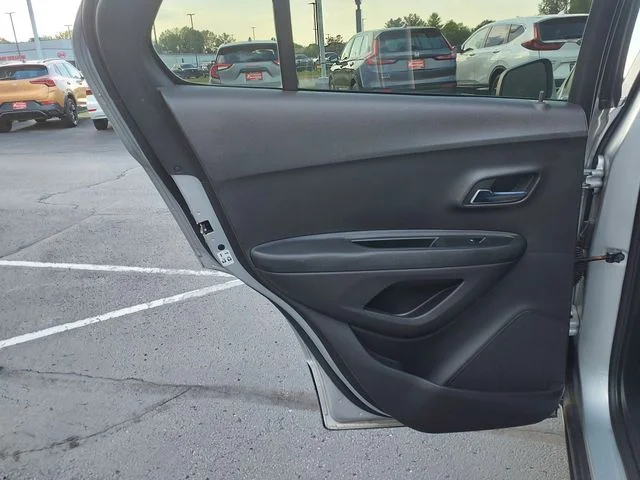 Used 2017 Silver Chevrolet LT image 24