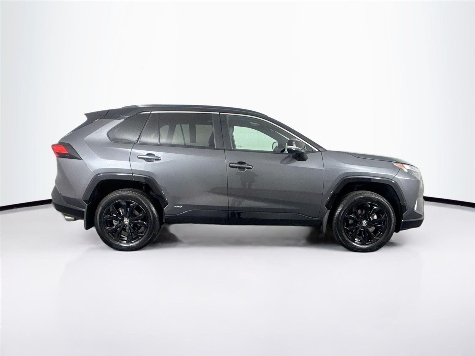 Used 2024 Magnetic Gray Metallic/Midnight Black Metallic Toyota Hybrid XSE image 11