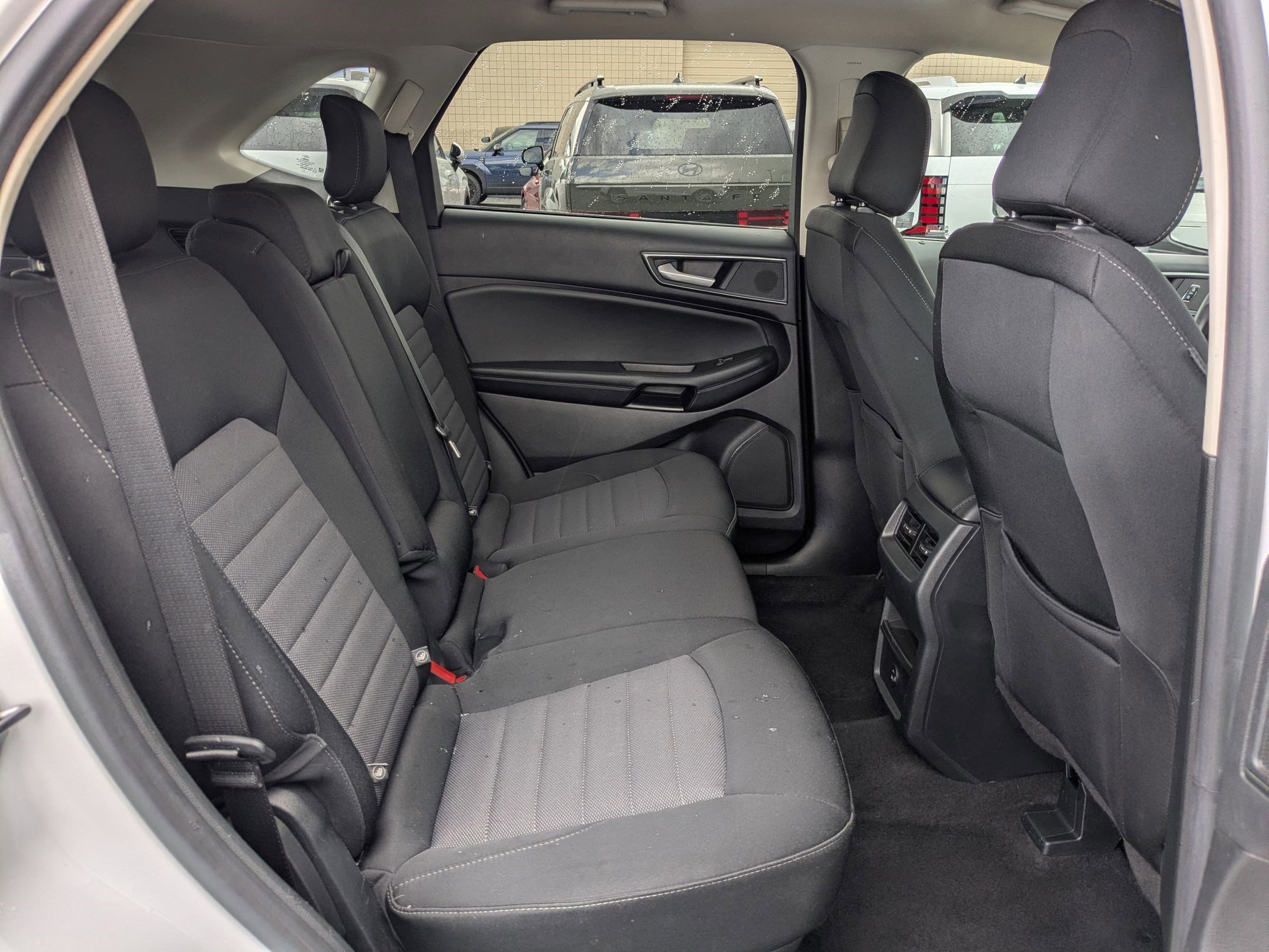 2021 Ford Edge SE - Photo 38