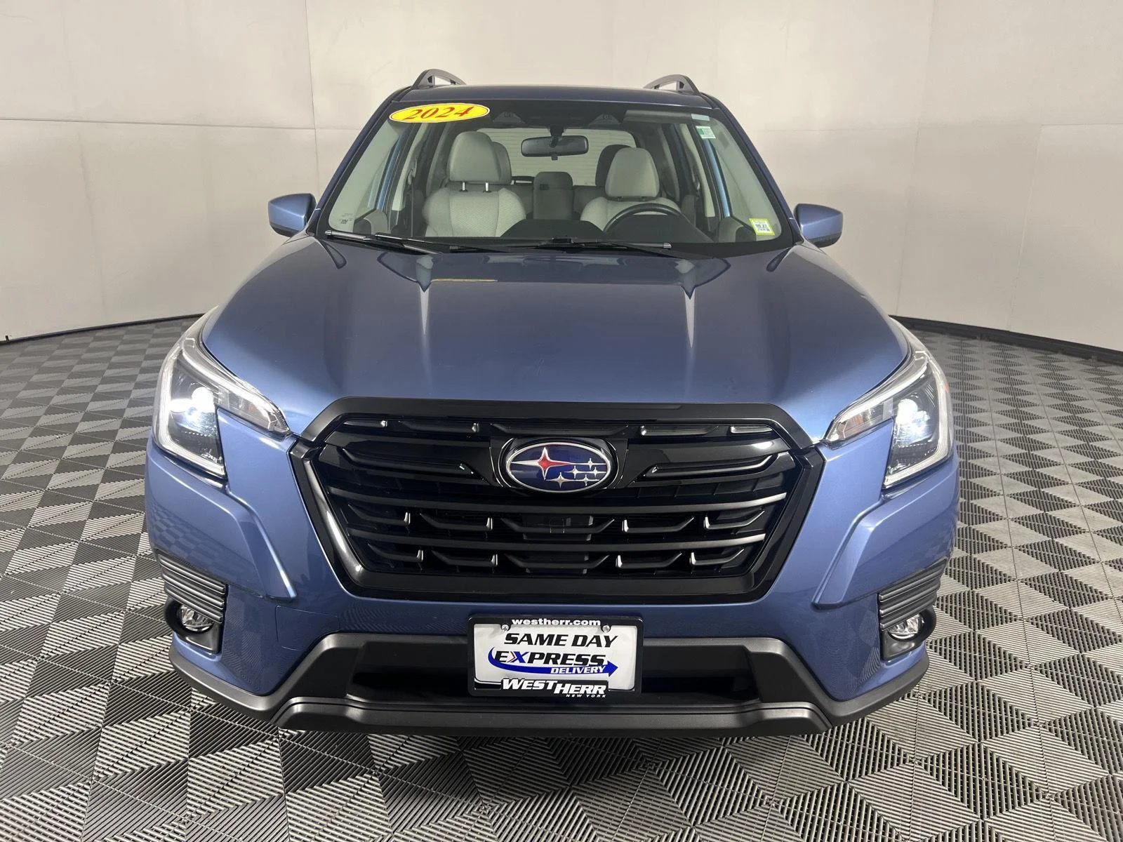 Used 2024 Horizon Blue Pearl Subaru Premium image 17