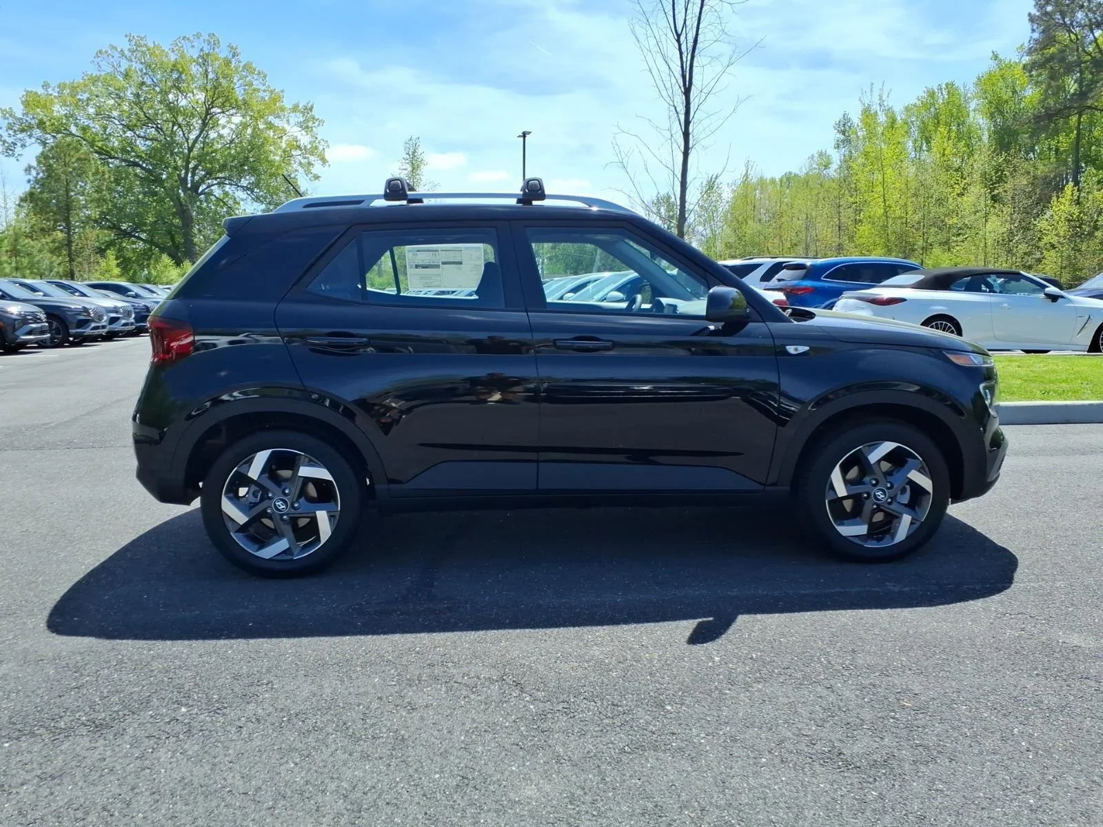 New 2026 Onyx Black Hyundai SEL image 5