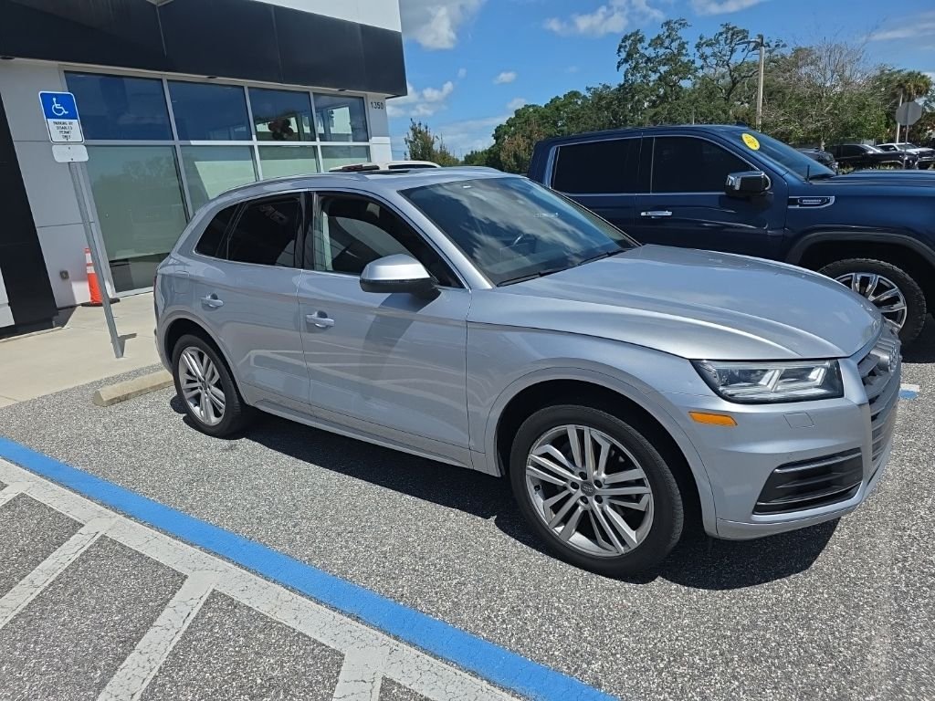 2018 Audi Q5 2.0T quattro S tronic Premium Plus's photo