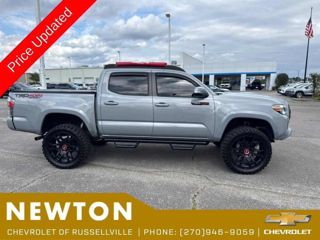 Used 2021  Toyota TRD Sport image 4