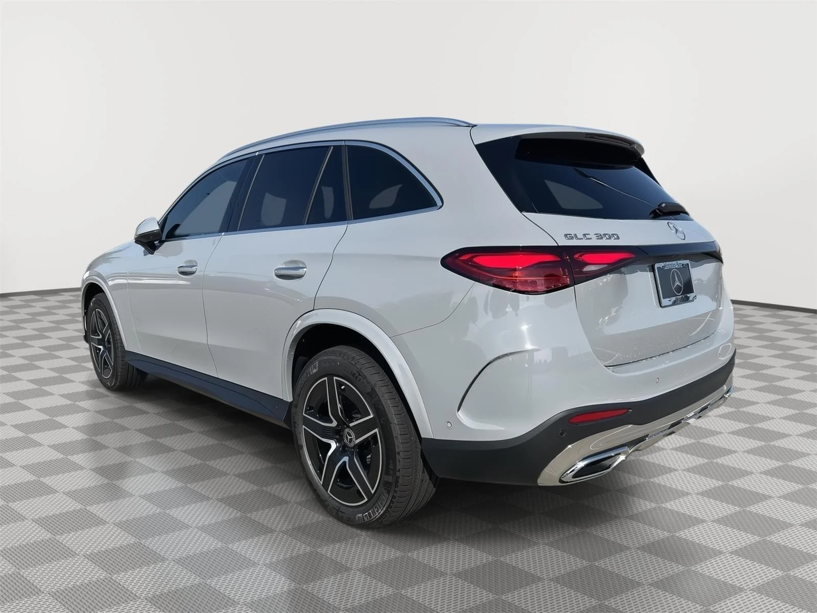New 2027 MANUFAKTUR Alpine Grey Mercedes-Benz GLC 300 image 5