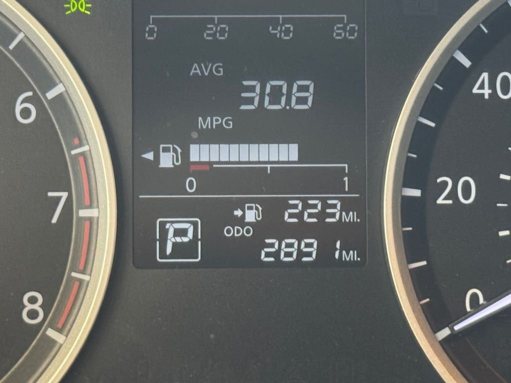 Used 2025 Gray Nissan S image 10