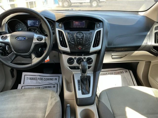 Used 2014 Gray Ford SE image 13