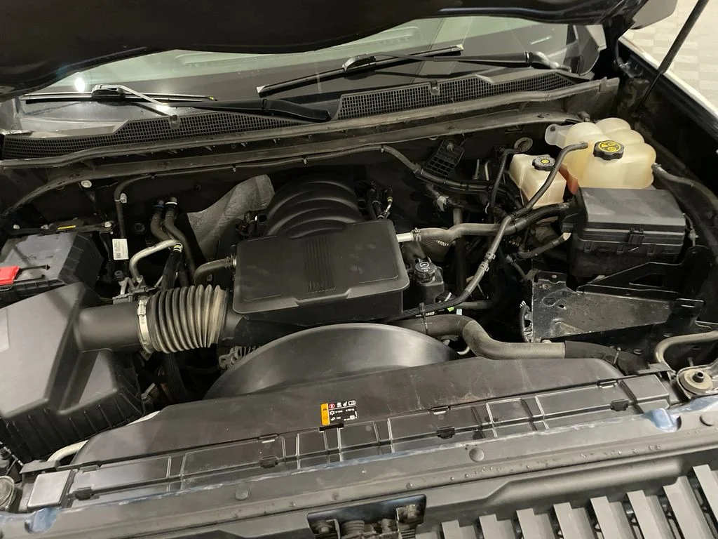 Used 2022 Northsky Blue Metallic Chevrolet Custom image 27