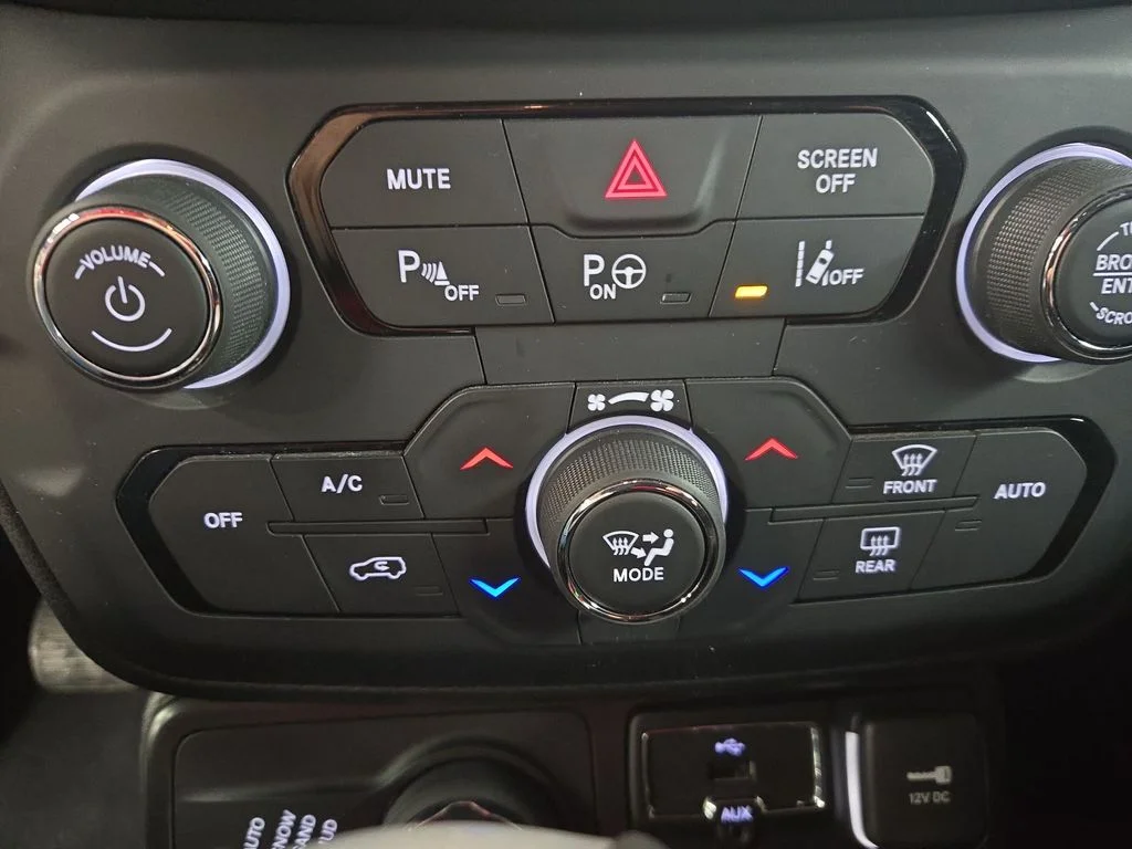 2021 Jeep Renegade Latitude - Photo 16