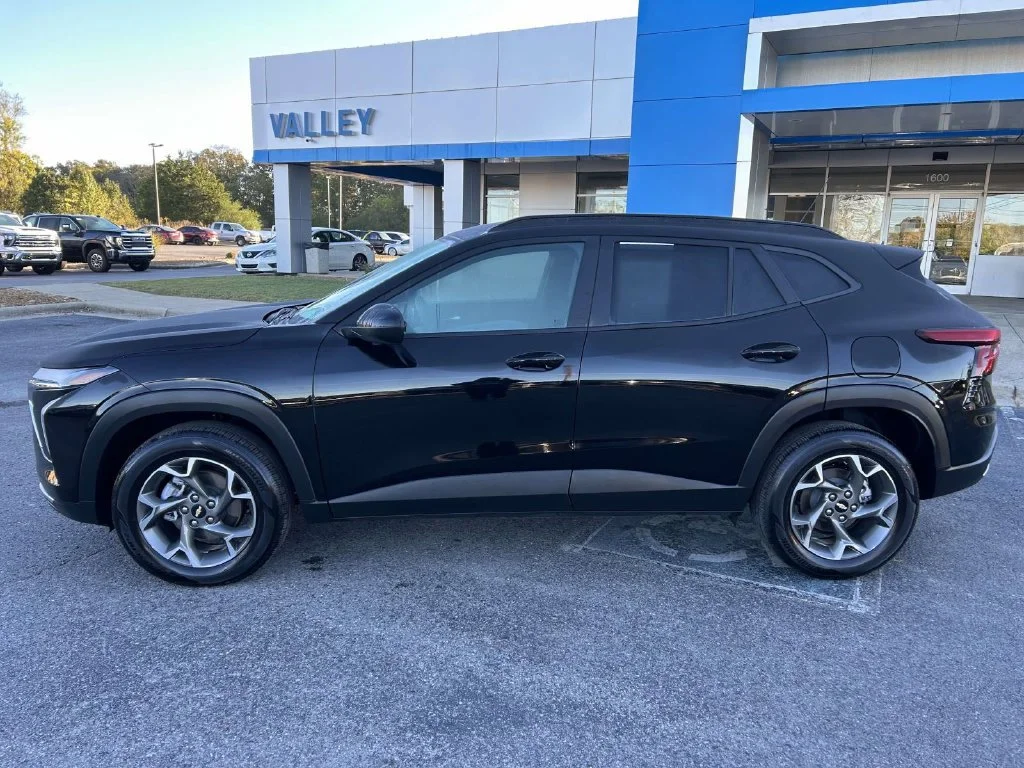 Used 2026 Mosaic Black Metallic Chevrolet LT image 8