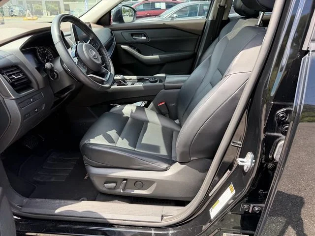 Used 2023 Black Nissan SV image 8
