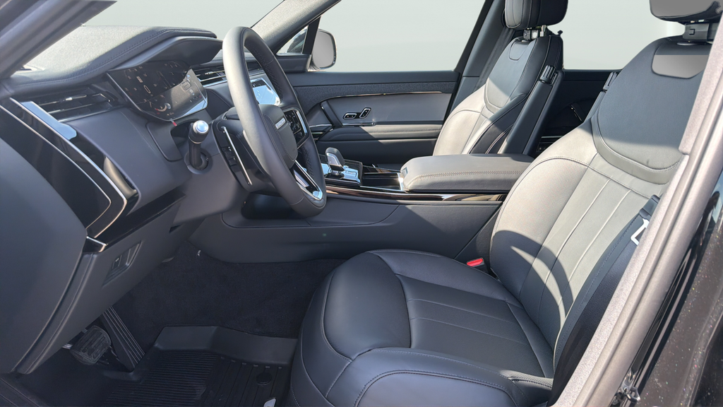 New 2026 Santorini Black Land Rover SE image 17
