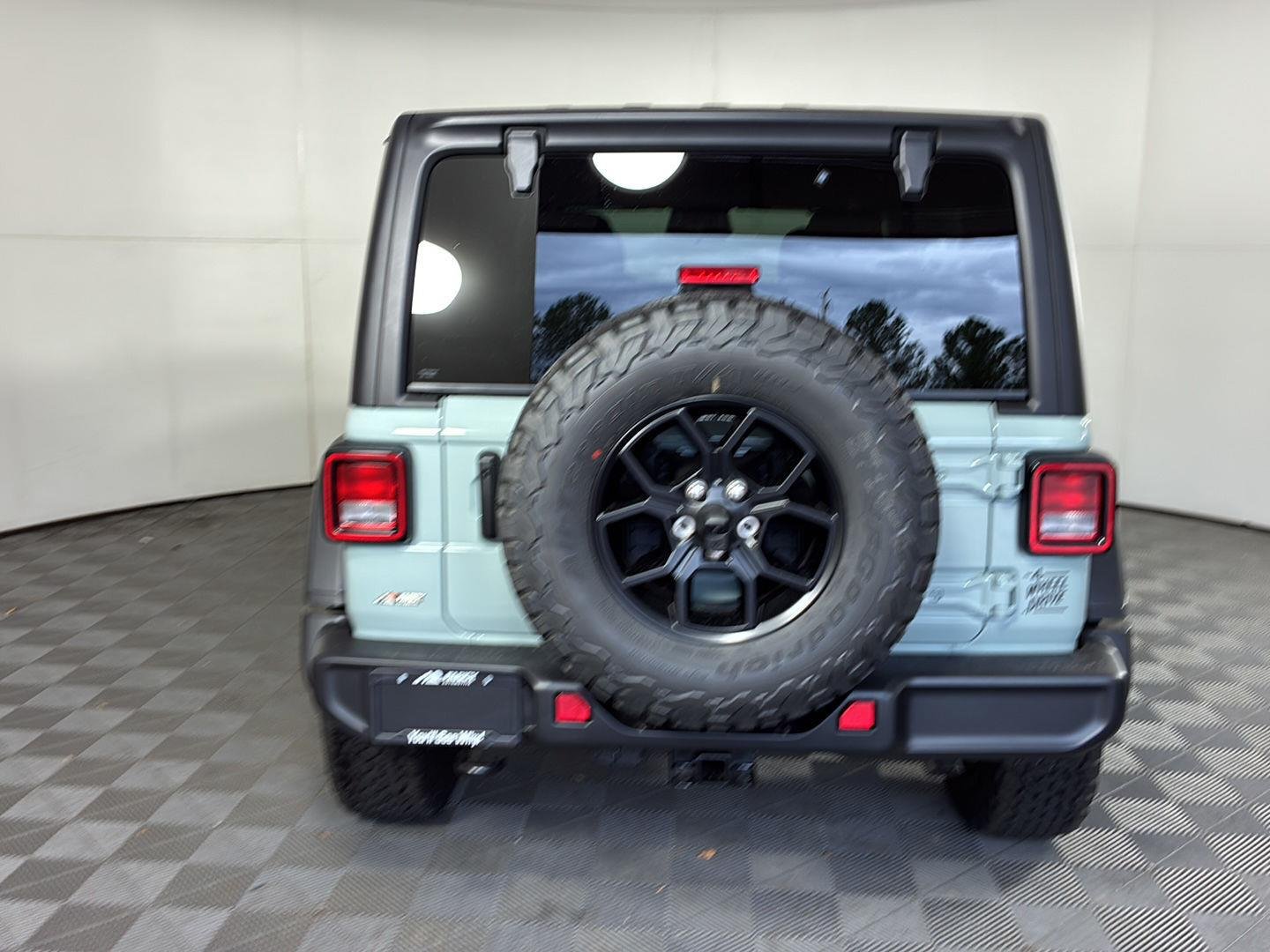 New 2027 Earl Clear-Coat Exterior Paint Jeep Willys image 5