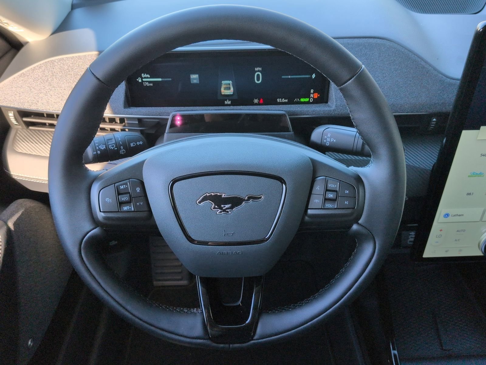 2025 Ford Mustang Mach-E Premium - Photo 23