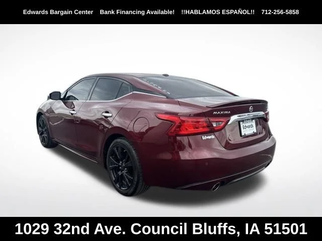 Used 2017 Red Nissan 3.5 SV image 5