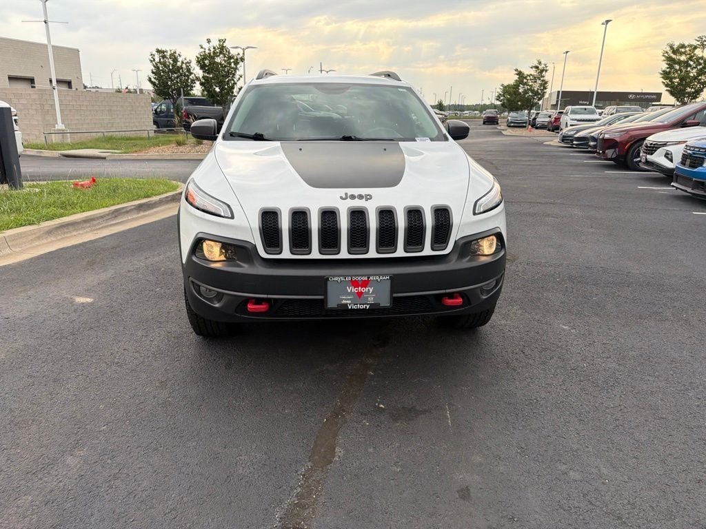 Used 2015 Jeep Cherokee Trailhawk with VIN 1C4PJMBS8FW779381 for sale in Kansas City