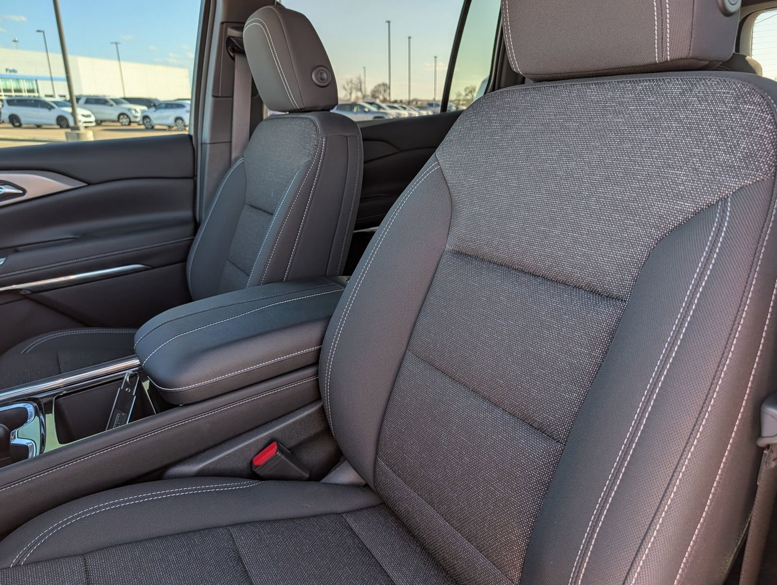 2026 Chevrolet Traverse LT - Photo 18