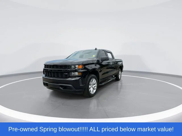 Used 2021 Black Chevrolet Custom image 3