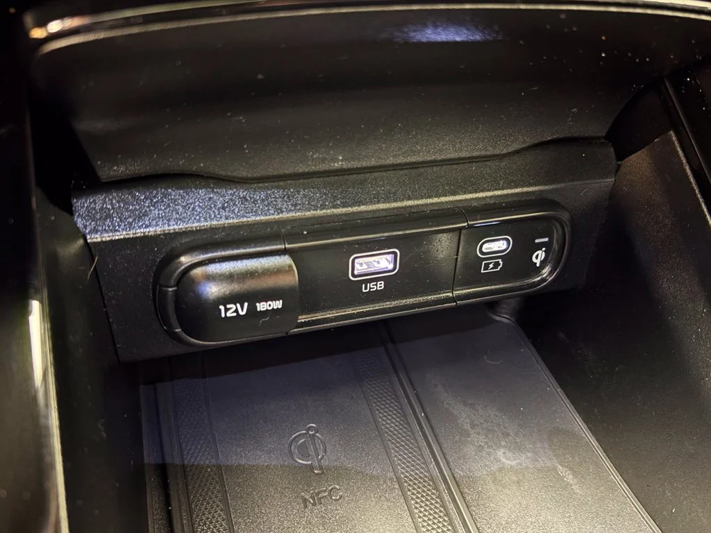 Used 2023 White Kia SX-Prestige X-Pro image 31