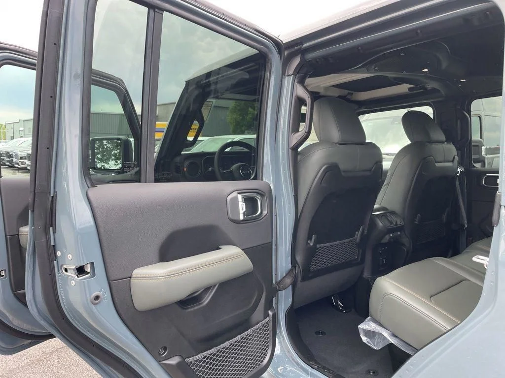 New 2026 Anvil Clear-Coat Exterior Paint Jeep Mojave X image 28